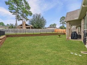 1402 Graystone Hills Drive, Conroe TX 77304