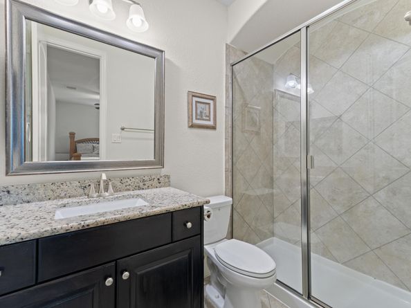 1402 Graystone Hills Drive, Conroe TX 77304