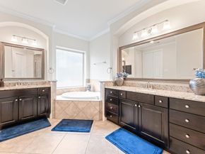 1402 Graystone Hills Drive, Conroe TX 77304