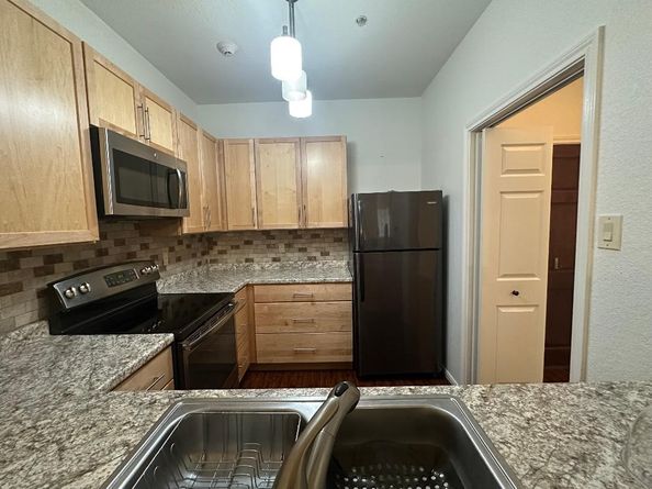 2803 Kings Crossing Drive 303, Houston TX 77345
