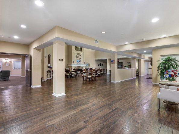 2803 Kings Crossing Drive 303, Houston TX 77345
