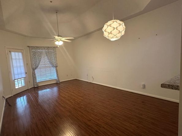 2803 Kings Crossing Drive 303, Houston TX 77345