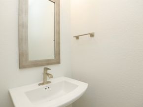 121A E 43rd Street, Houston TX 77018