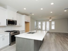 121A E 43rd Street, Houston TX 77018