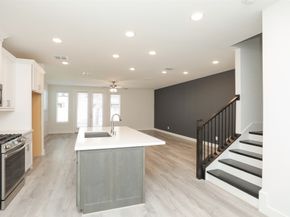 121A E 43rd Street, Houston TX 77018