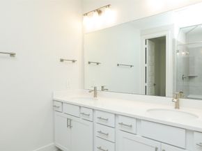 121A E 43rd Street, Houston TX 77018