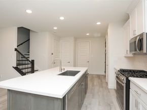 121A E 43rd Street, Houston TX 77018