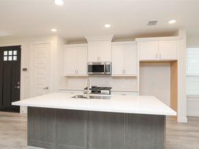 121A E 43rd Street, Houston TX 77018