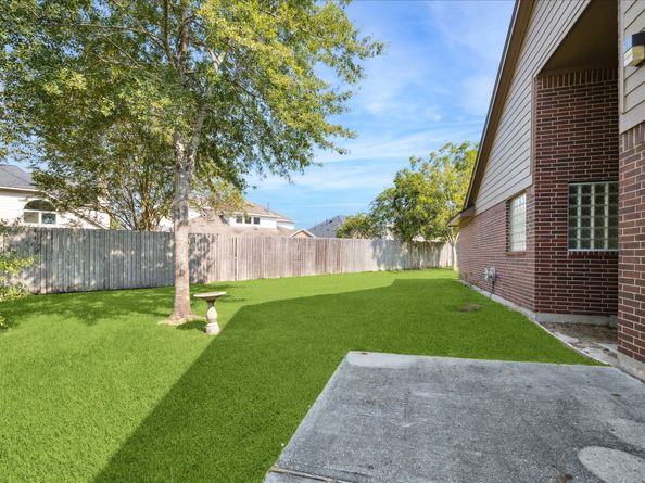2447 Riverway Oak Drive, Houston TX 77345