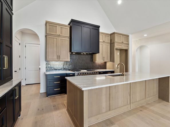 422 Venado View Court, Conroe TX 77304