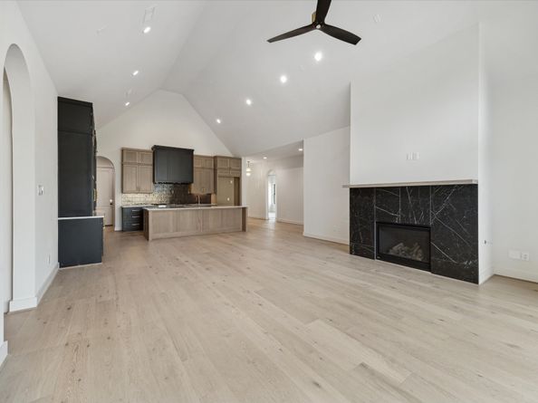 422 Venado View Court, Conroe TX 77304