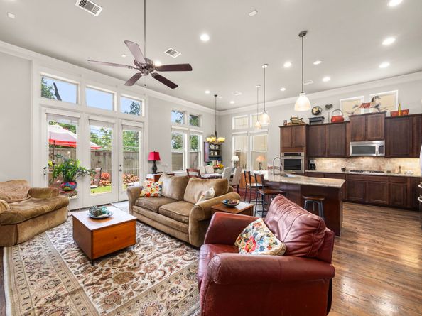 1616 Wrenwood Lakes, Houston TX 77043
