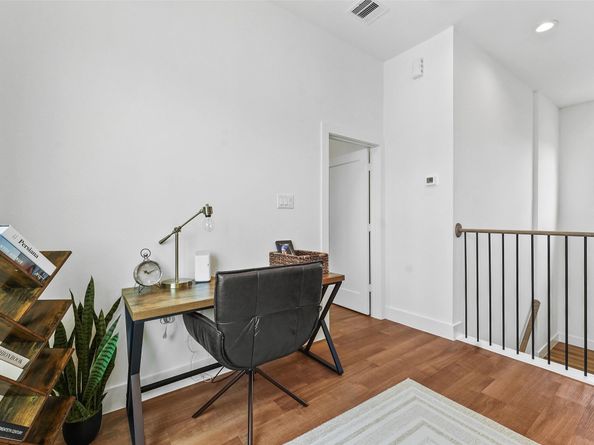 8916 Knoll Branch Dr Drive, Houston TX 77080