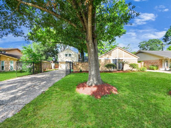 6307 Francis Marion Drive, Houston TX 77091