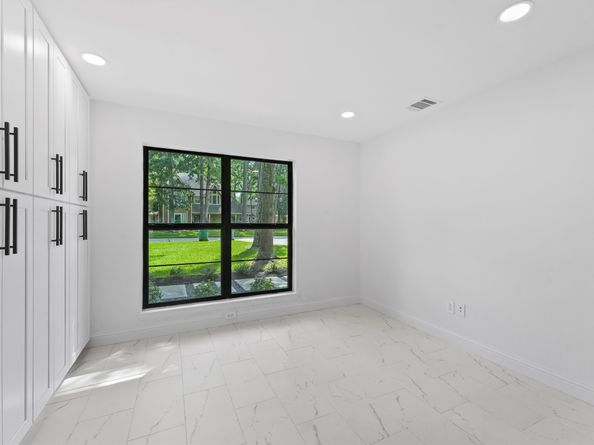 29 N Havenridge Drive, The Woodlands TX 77381