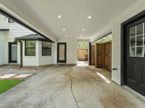 29 N Havenridge Drive, The Woodlands TX 77381