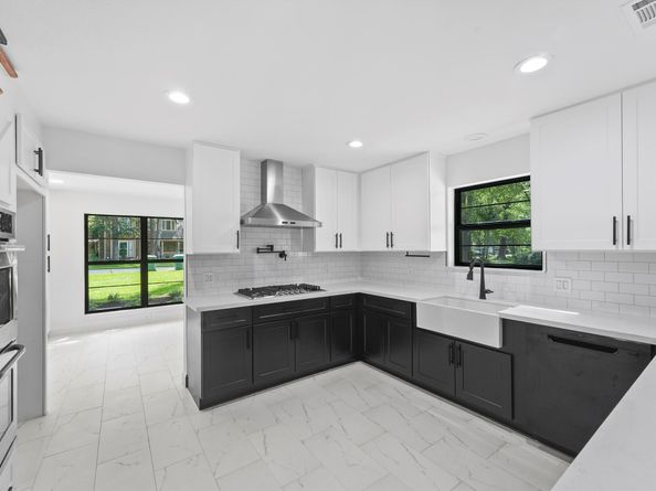 29 N Havenridge Drive, The Woodlands TX 77381