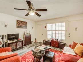 845 Augusta Drive 6, Houston TX 77057