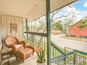 845 Augusta Drive 6, Houston TX 77057