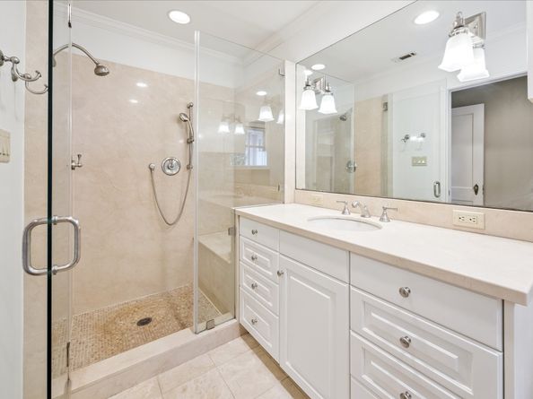 3838 Meadow Lake Lane, Houston TX 77027