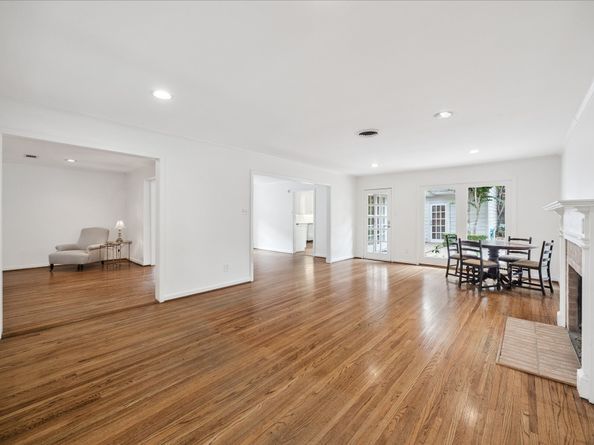 3838 Meadow Lake Lane, Houston TX 77027