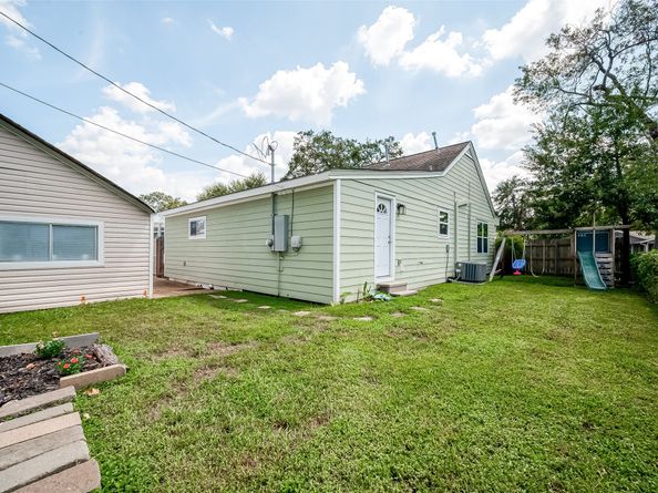307 Gale Street, Houston TX 77009