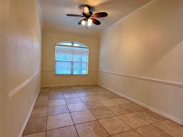175 W New Harmony Trail, Spring TX 77389