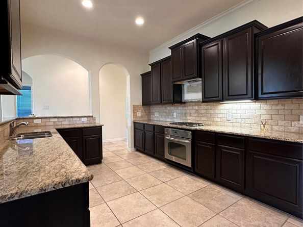 175 W New Harmony Trail, Spring TX 77389