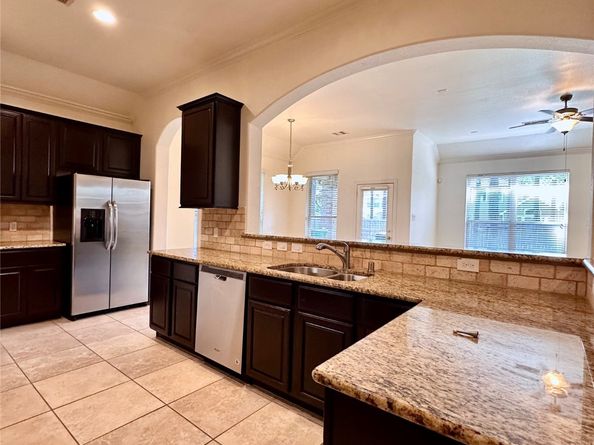 175 W New Harmony Trail, Spring TX 77389