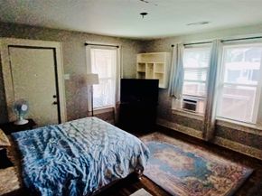 610 Caplin Street, Houston TX 77022