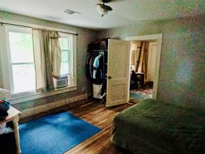 610 Caplin Street, Houston TX 77022