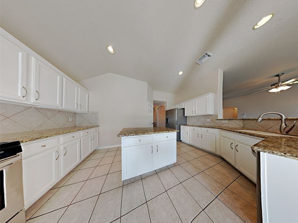 74 Wimberly Way, Conroe TX 77385