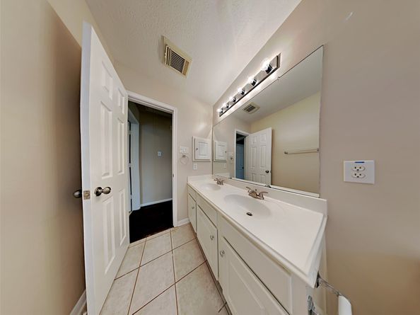 74 Wimberly Way, Conroe TX 77385