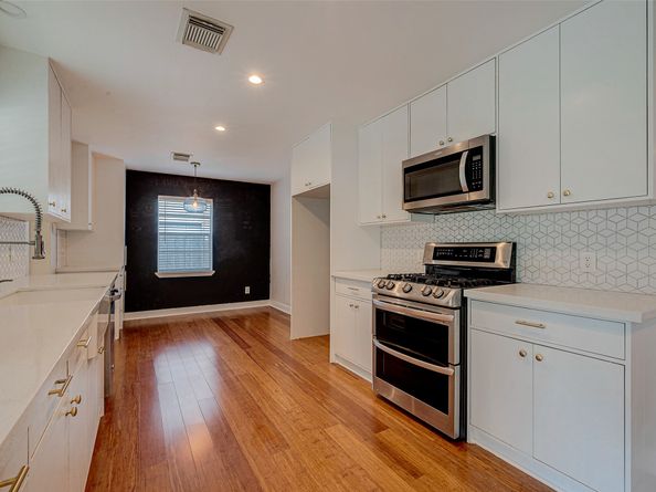 7231 Pine Grove Drive, Houston TX 77092