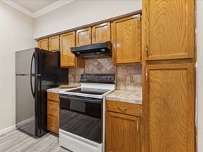 8055 Cambridge Street 37, Houston TX 77054