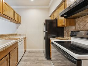 8055 Cambridge Street 37, Houston TX 77054