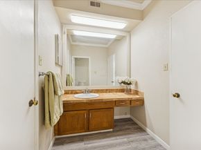 8055 Cambridge Street 37, Houston TX 77054