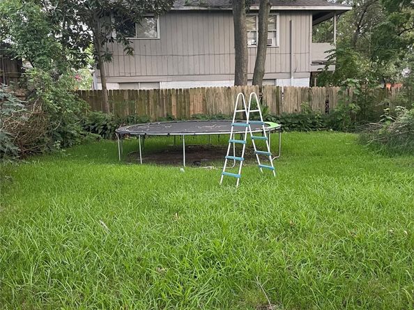 1928 E Crosstimbers Street, Houston TX 77093