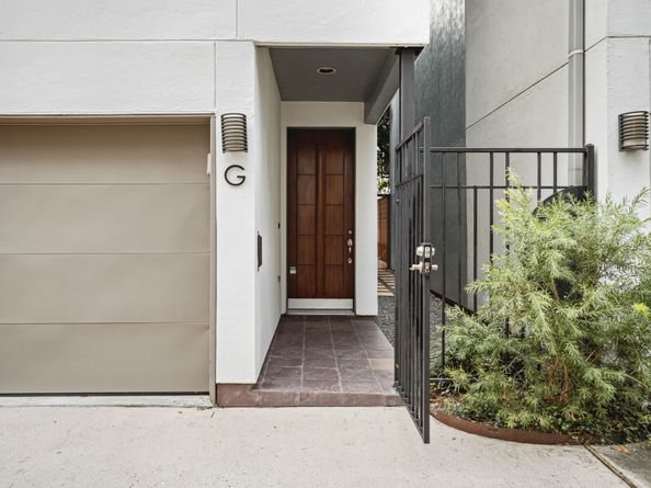 2010 Blodgett Street G, Houston TX 77004