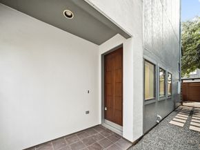 2010 Blodgett Street G, Houston TX 77004