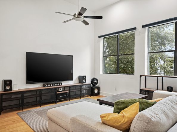 2010 Blodgett Street G, Houston TX 77004