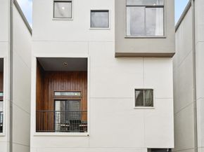 2010 Blodgett Street G, Houston TX 77004