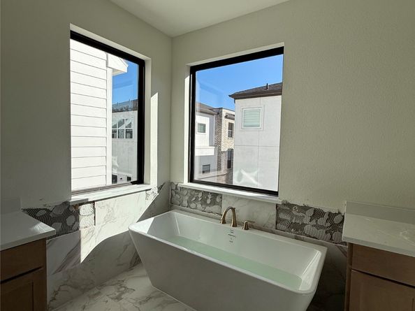 1422 Caywood Lane D, Houston TX 77055