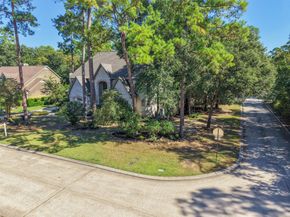 46 Rolling Links Court, The Woodlands TX 77380