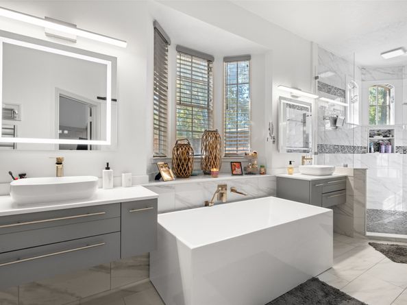 46 Rolling Links Court, The Woodlands TX 77380