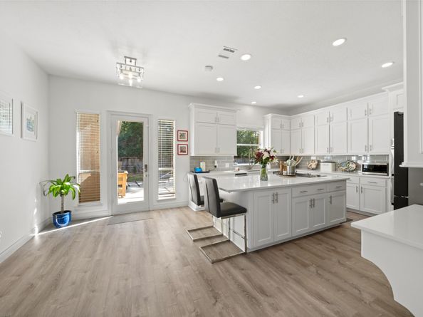 46 Rolling Links Court, The Woodlands TX 77380