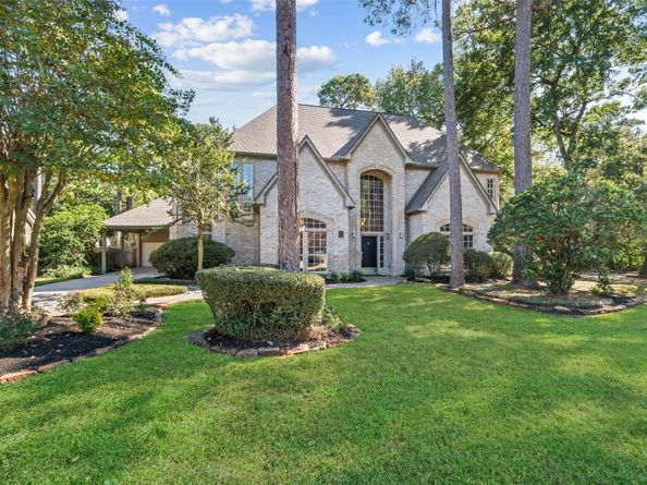 46 Rolling Links Court, The Woodlands TX 77380