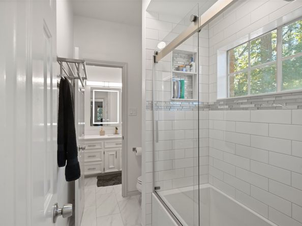 46 Rolling Links Court, The Woodlands TX 77380