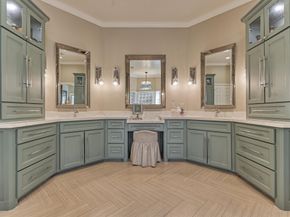 95 Wind Ridge Circle, The Woodlands TX 77381