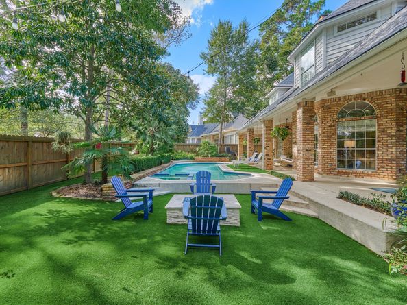 95 Wind Ridge Circle, The Woodlands TX 77381